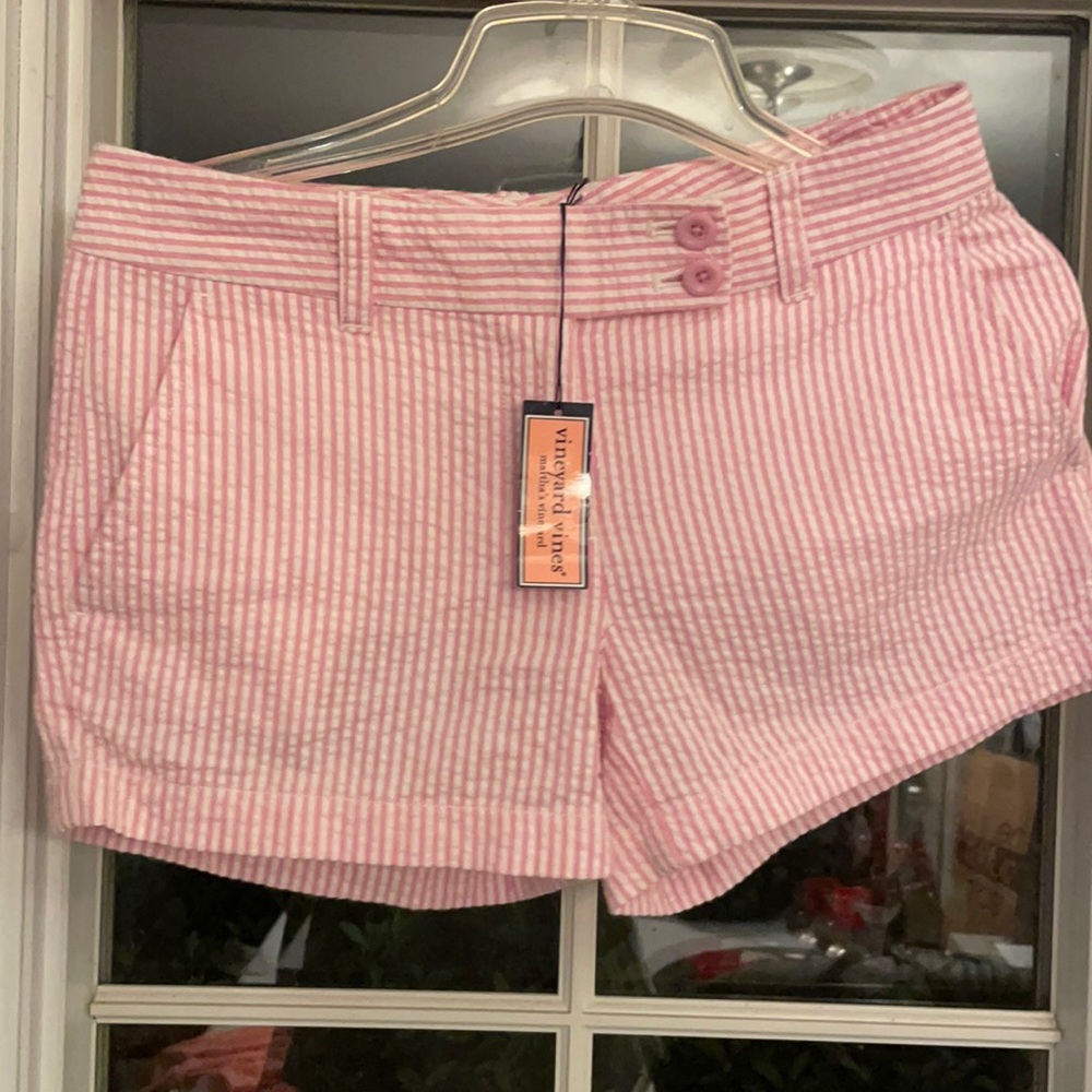 Vineyard Vines women’s shorts